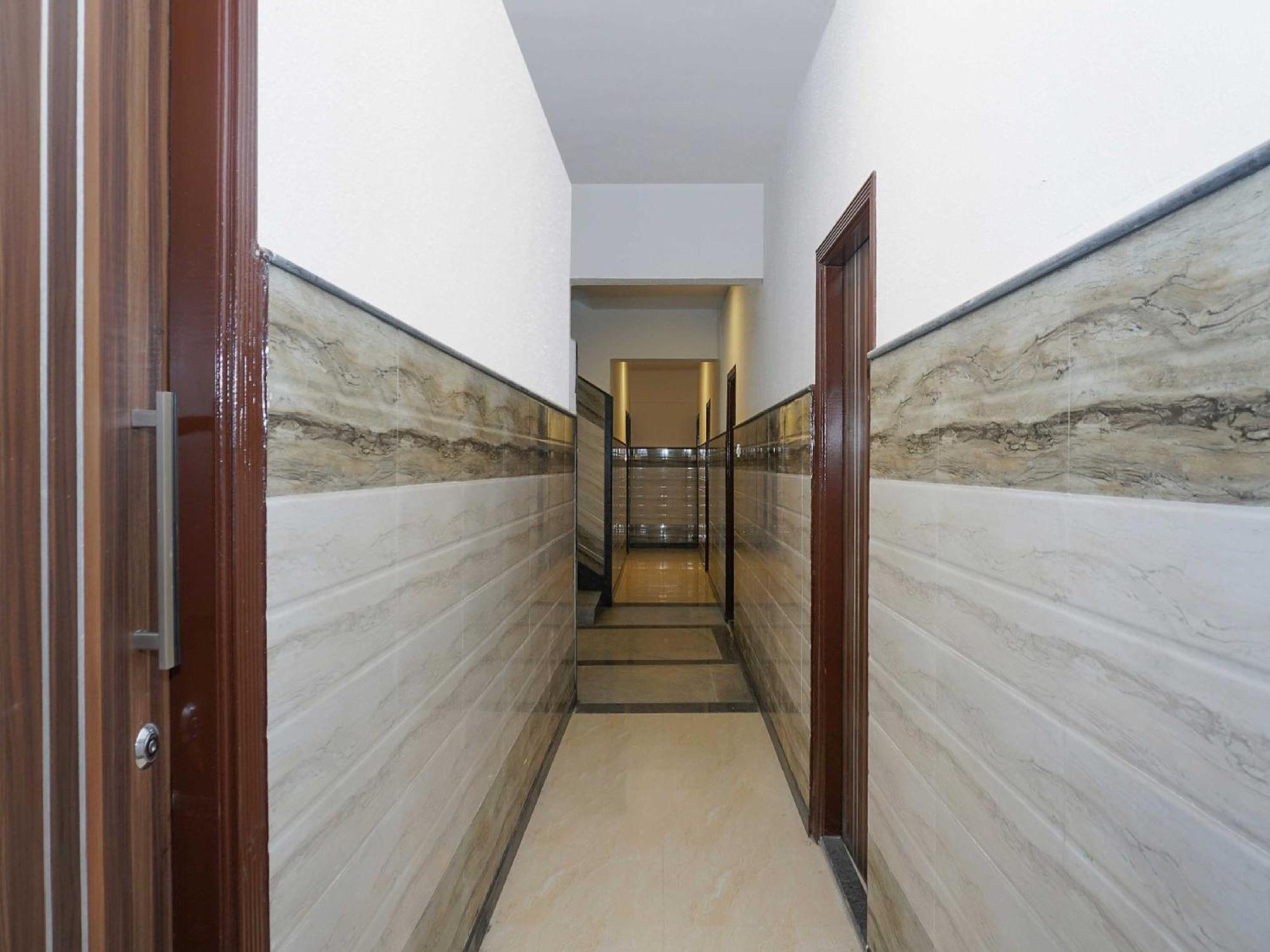 Hotel O Golden Cafe Ченнаї Екстер'єр фото
