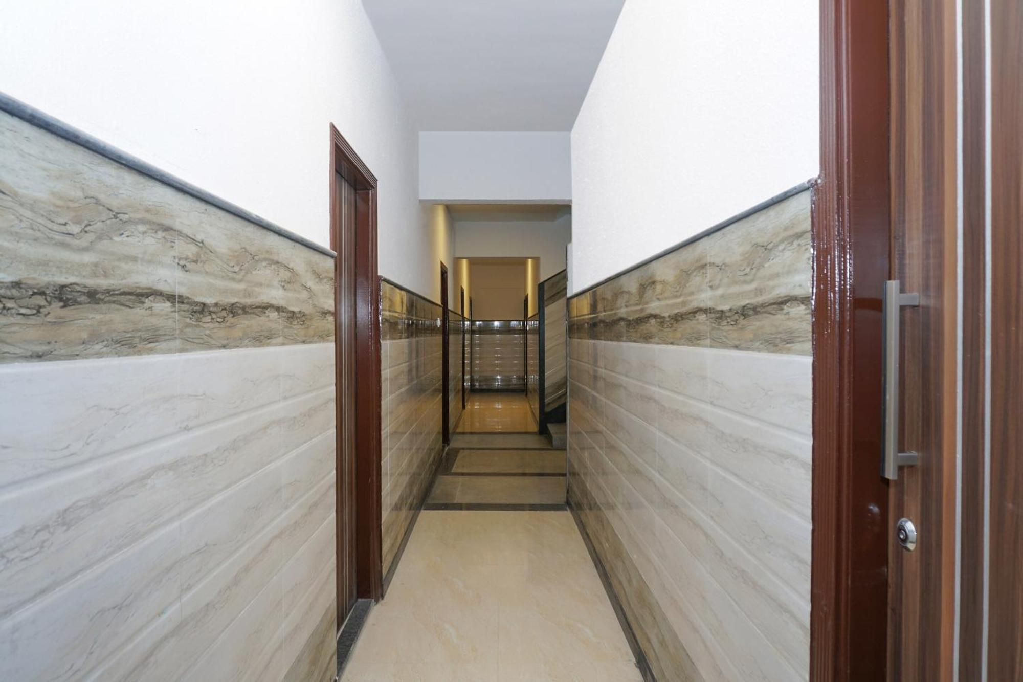 Hotel O Golden Cafe Ченнаї Екстер'єр фото